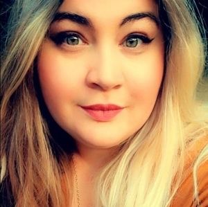 Meet your Posher, Billie